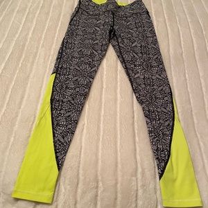 VSX Knockout by Victoria’s Secret Sport Legging